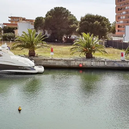 Apartment Dreamy Costa Brava With Pool, Balcony And Stunning View Of T Roses